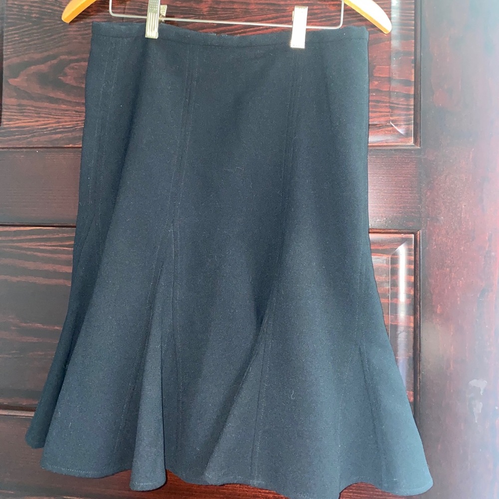 BCBG Maxazria Black Skirt size 2